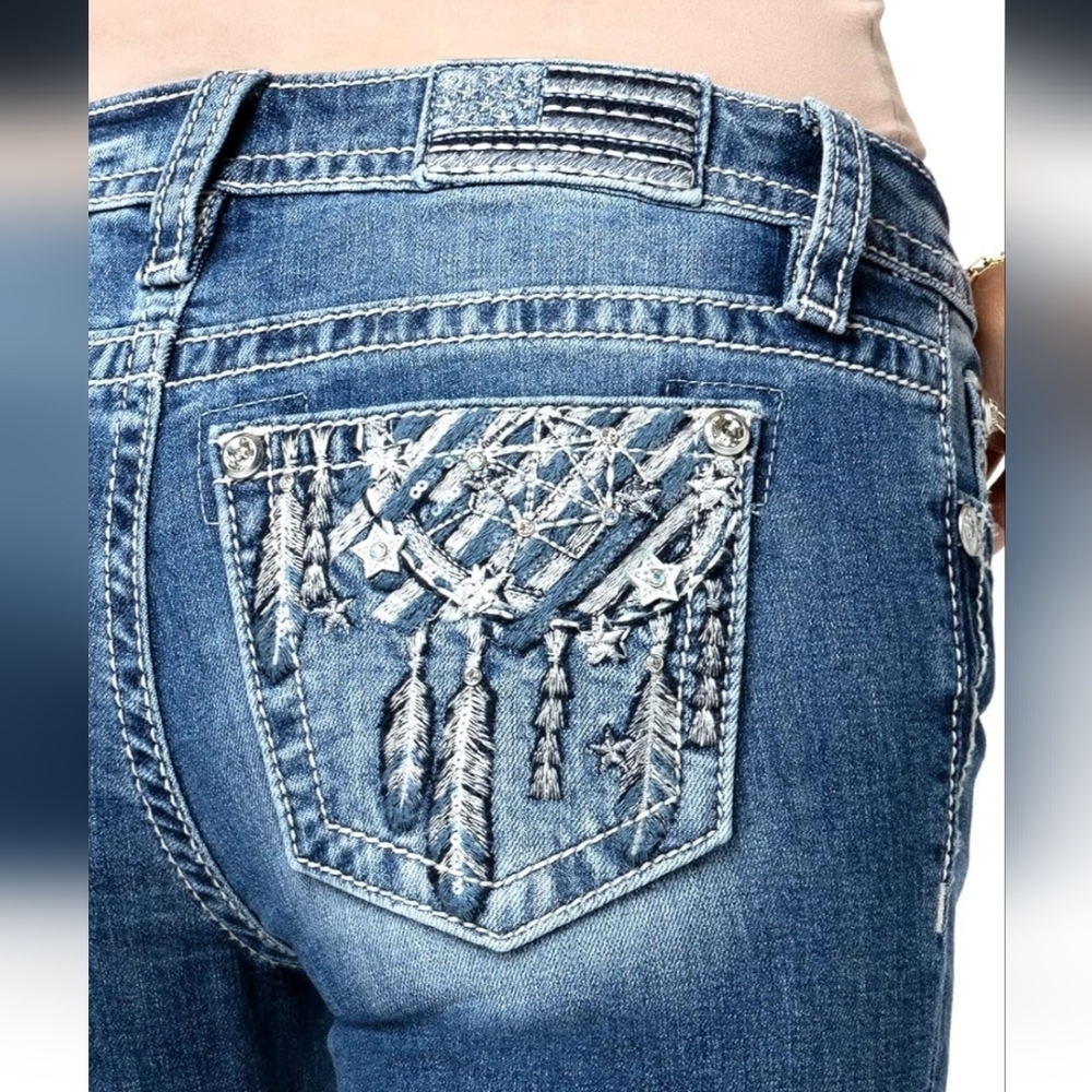 NWT Miss Me Mid Rise Boot Cut Jeans Dreamcatcher Size 31 X 34